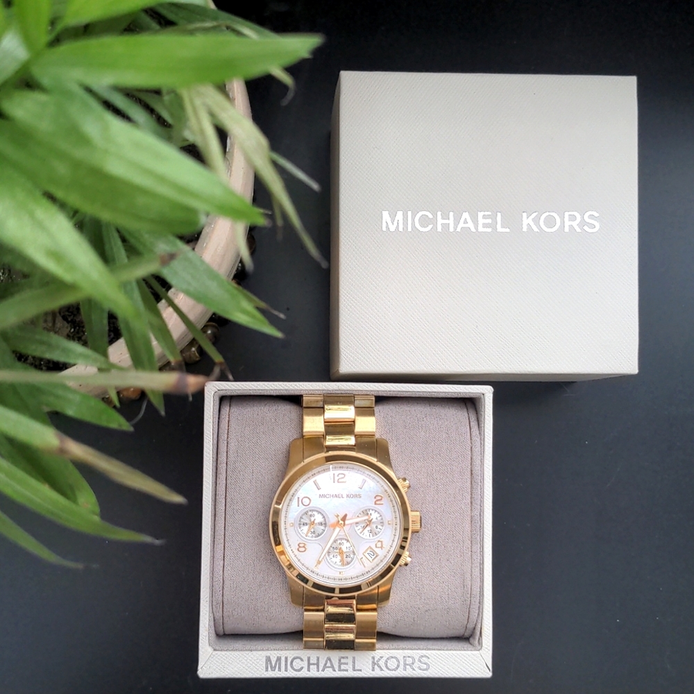 Michael Kors MK-3505 gold vintage analog watch